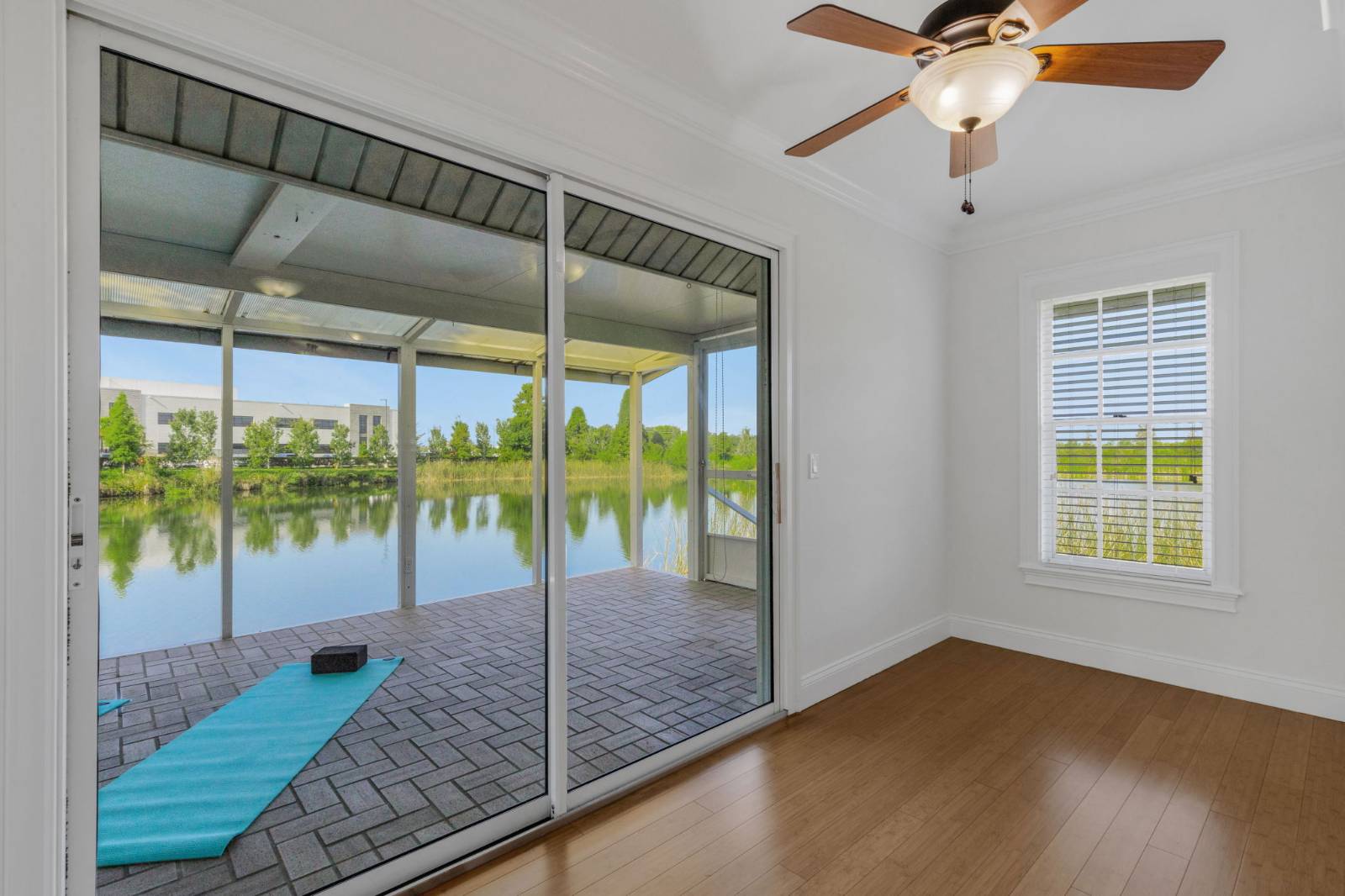 1154 Waterfall Ln, Lakeland, FL 33803