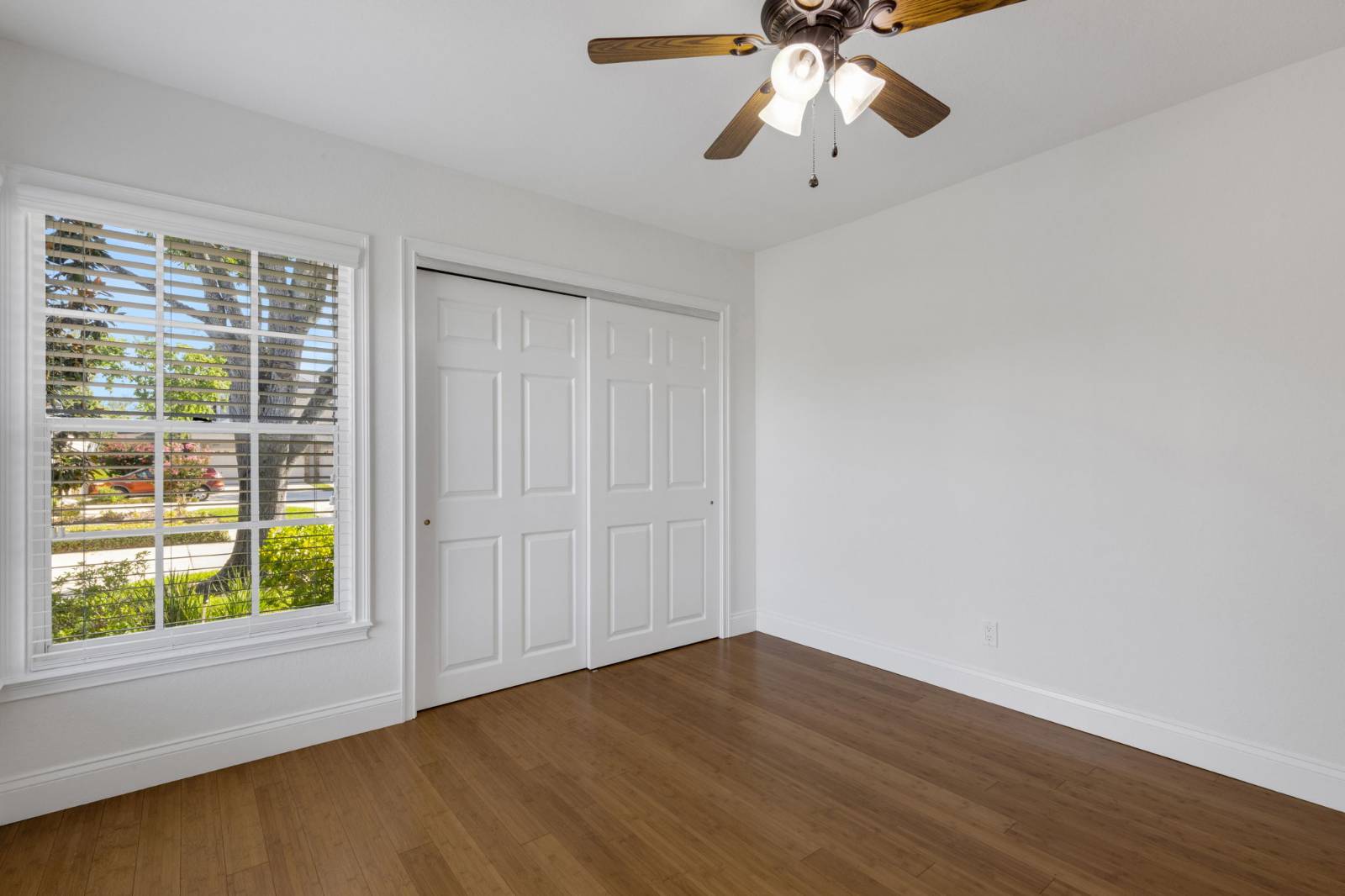 1154 Waterfall Ln, Lakeland, FL 33803