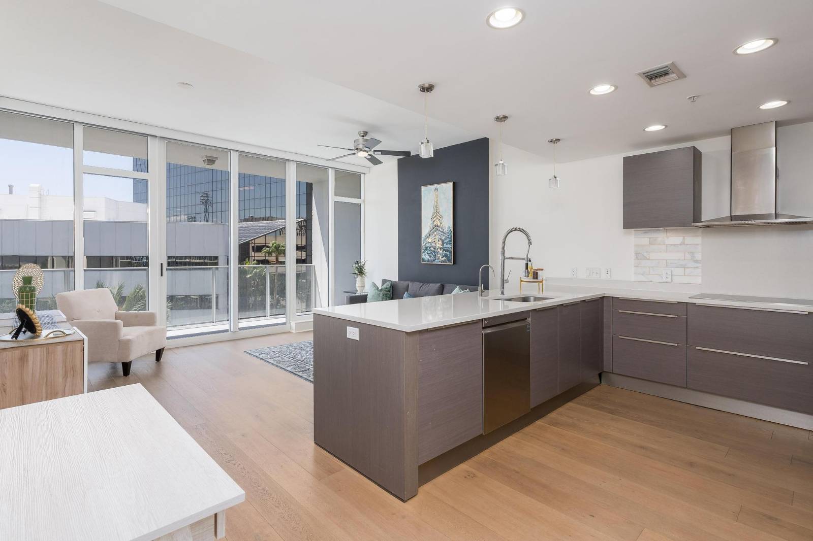 175 1st S St, #504, Saint Petersburg, FL 33701