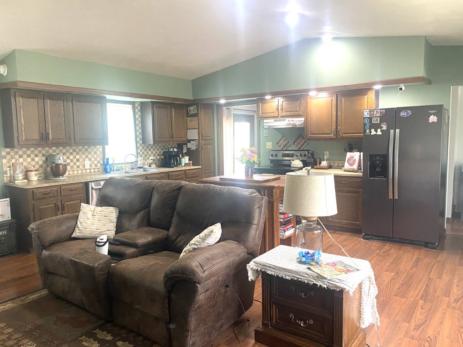Photo 3 of 30 of home listing at 1048 S 5th Ave, Broken Bow, NE 68822