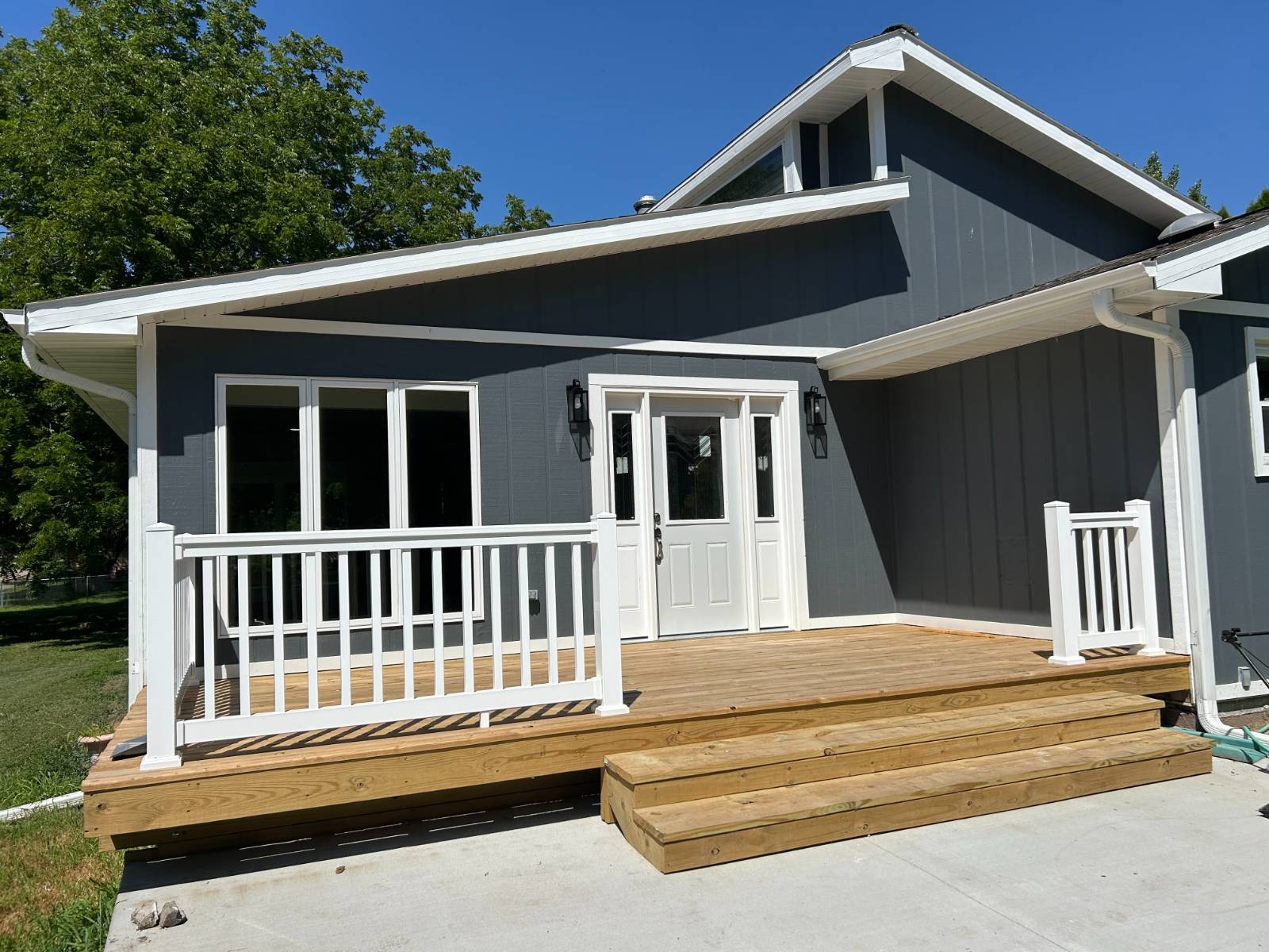 Photo 6 of 26 of home listing at 104 G St, Neligh, NE 68756