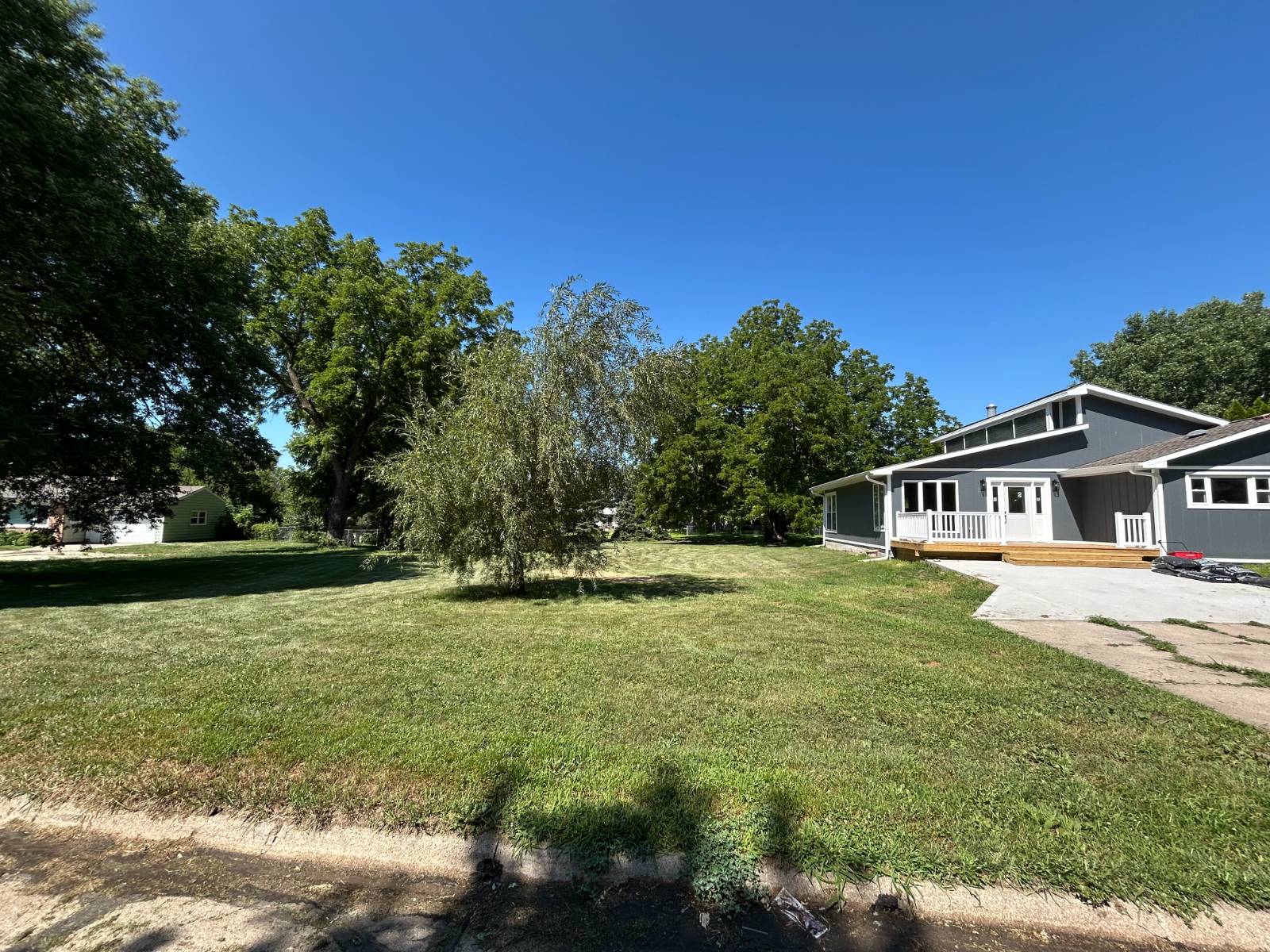 Photo 24 of 26 of home listing at 104 G St, Neligh, NE 68756
