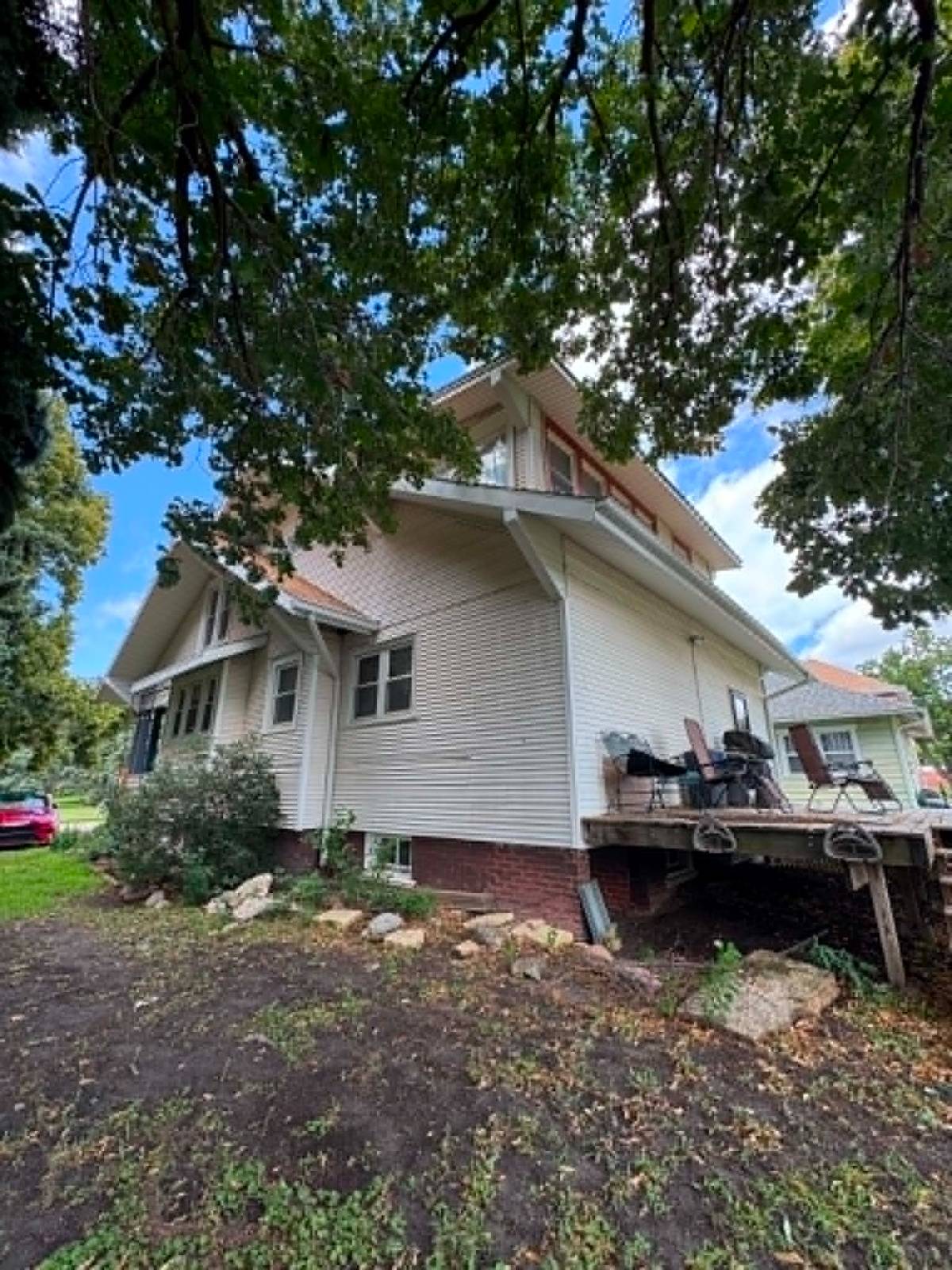 Photo 5 of 60 of home listing at 105 W 6th Street, Neligh, NE 68756