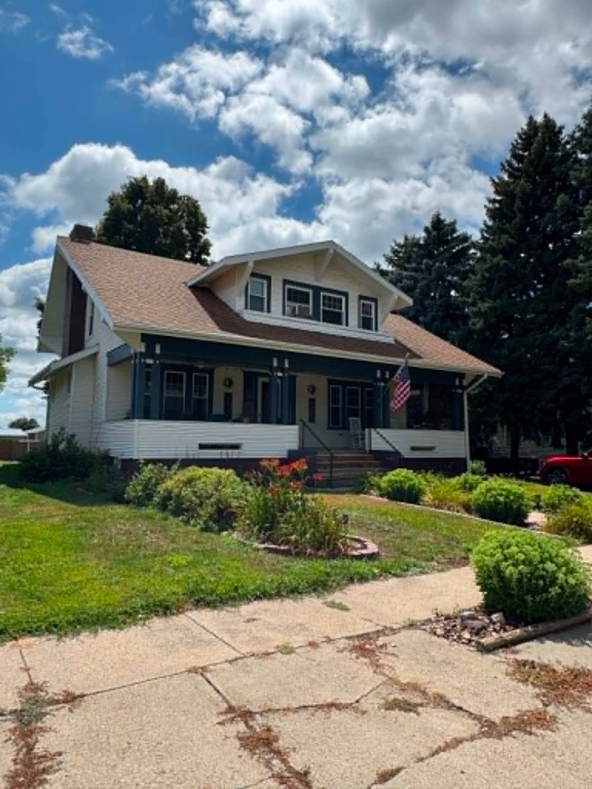 Photo 10 of 60 of home listing at 105 W 6th Street, Neligh, NE 68756