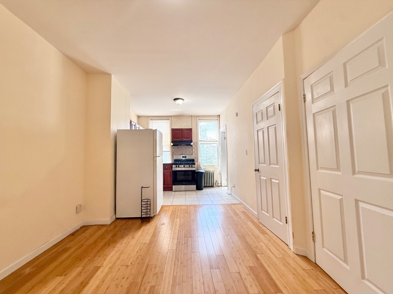 8832 75 st
