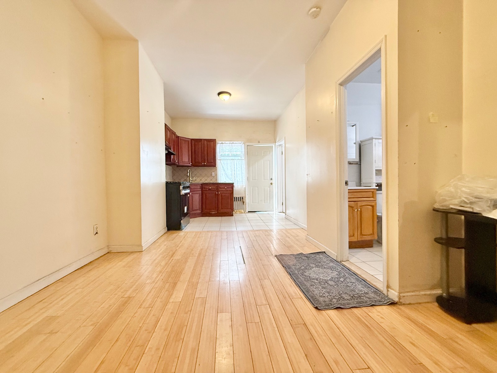8832 75 st