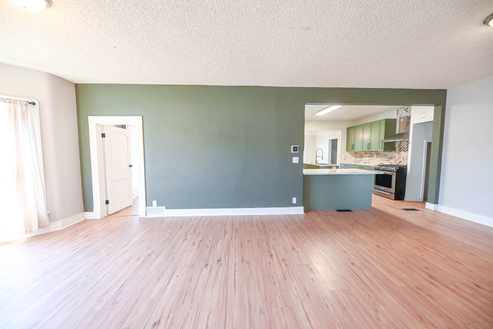 Photo 5 of 36 of home listing at 804 Flannery Ave, Cambridge, NE 69022