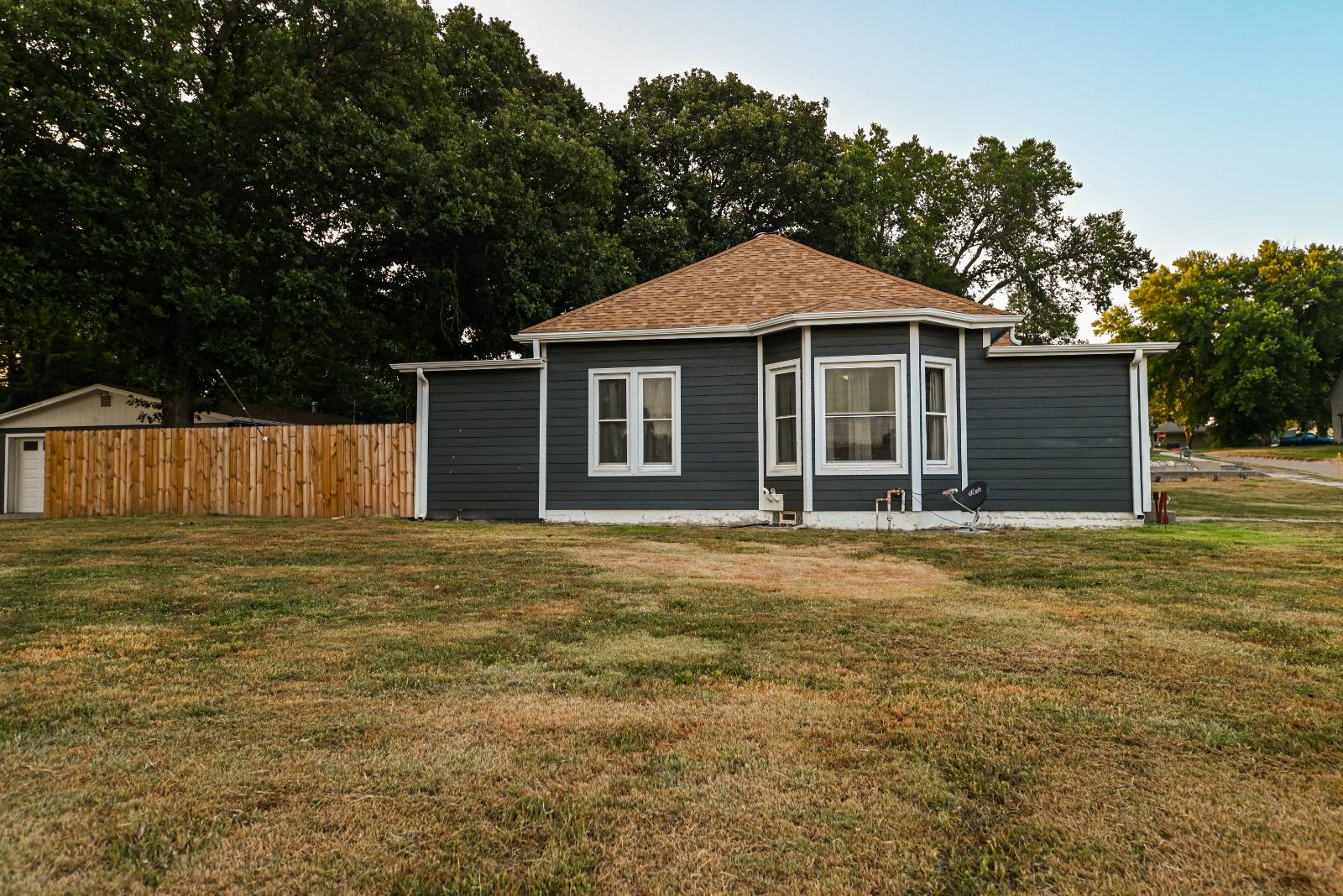 Photo 31 of 36 of home listing at 804 Flannery Ave, Cambridge, NE 69022