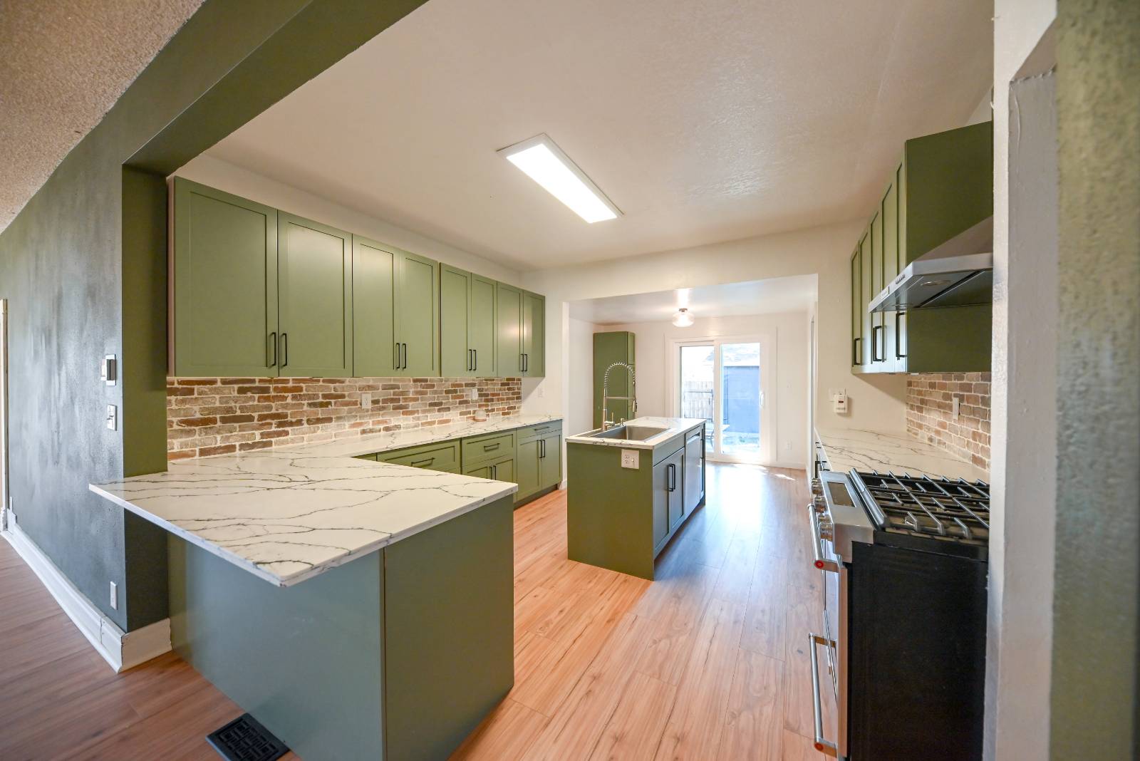 Photo 8 of 36 of home listing at 804 Flannery Ave, Cambridge, NE 69022