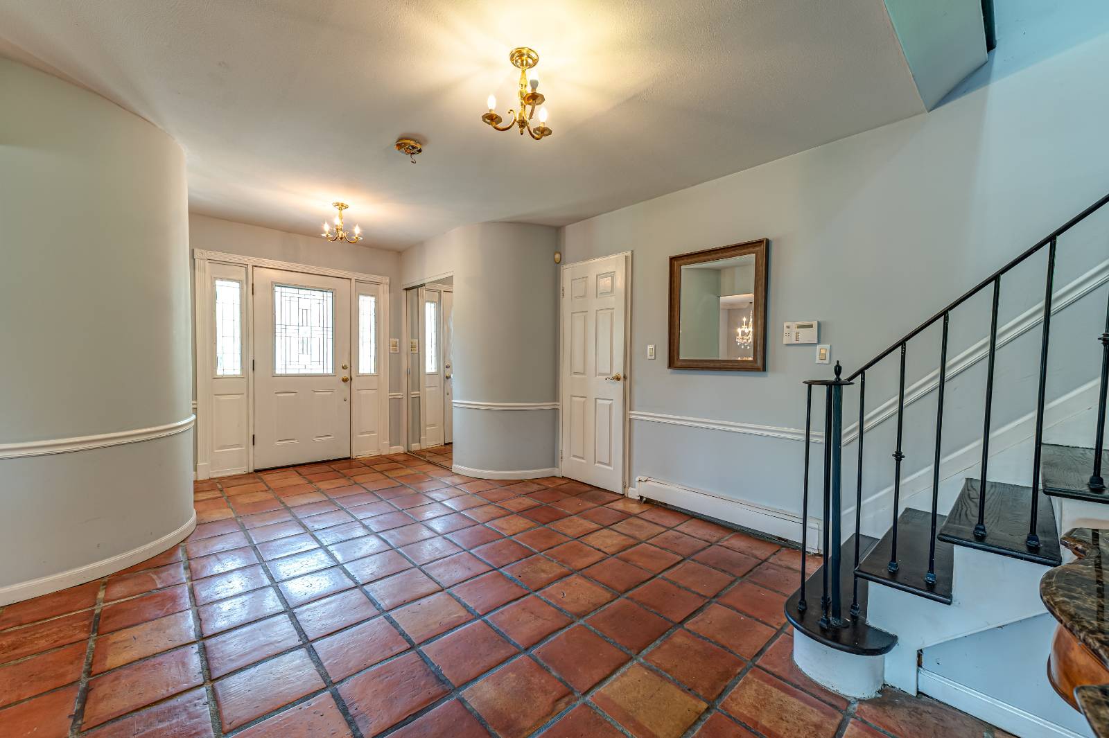 19 White Cliff Ln