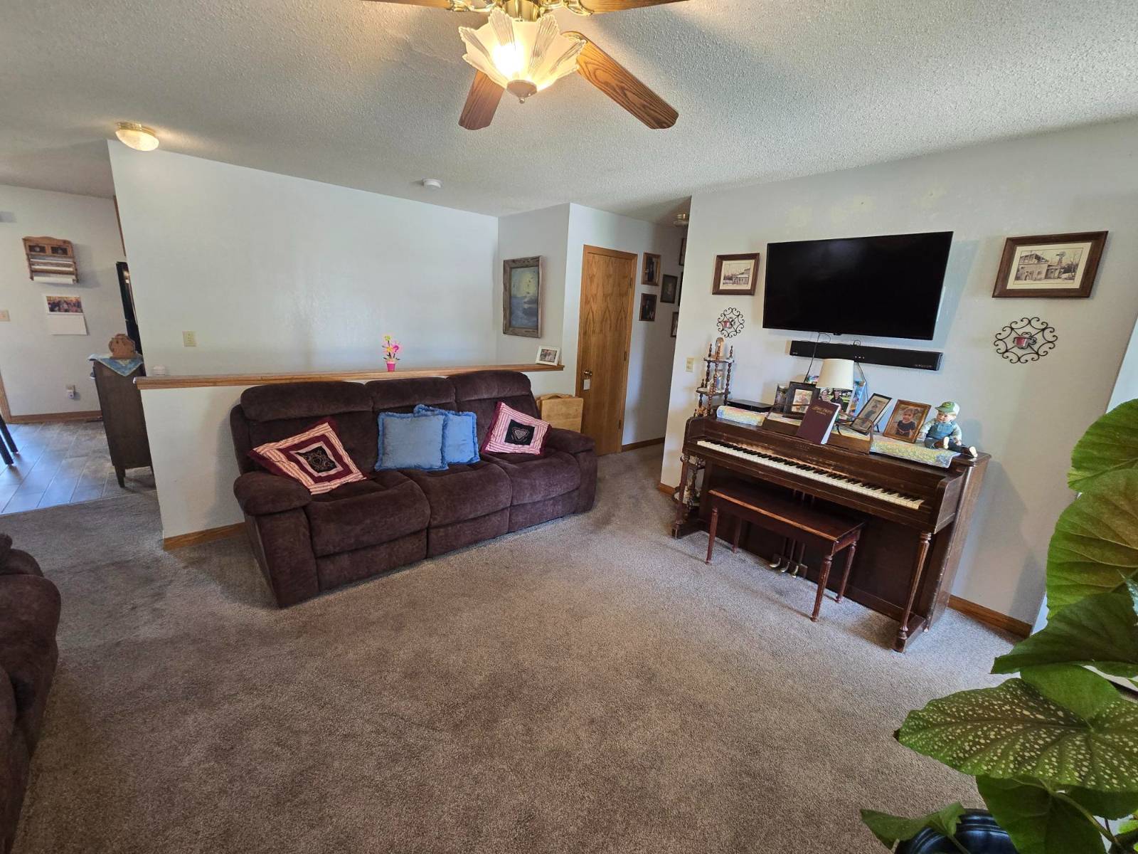 Photo 3 of 31 of home listing at 608 Hampton, Alliance, NE 69301