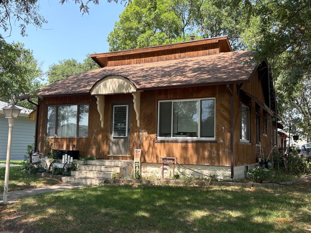 Photo 1 of 23 of home listing at 109 East 3rd, Paxton, NE 69155