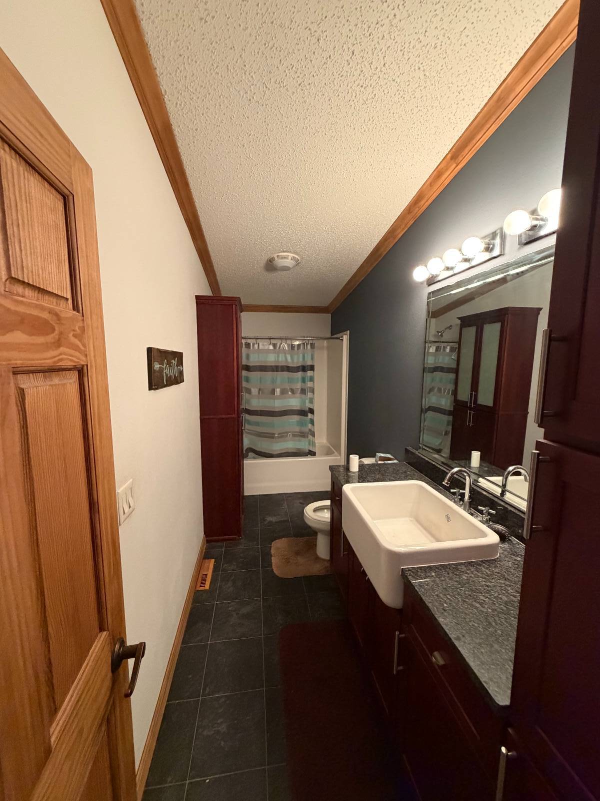 Photo 13 of 21 of home listing at 85698 522 Ave., Neligh, NE 68756