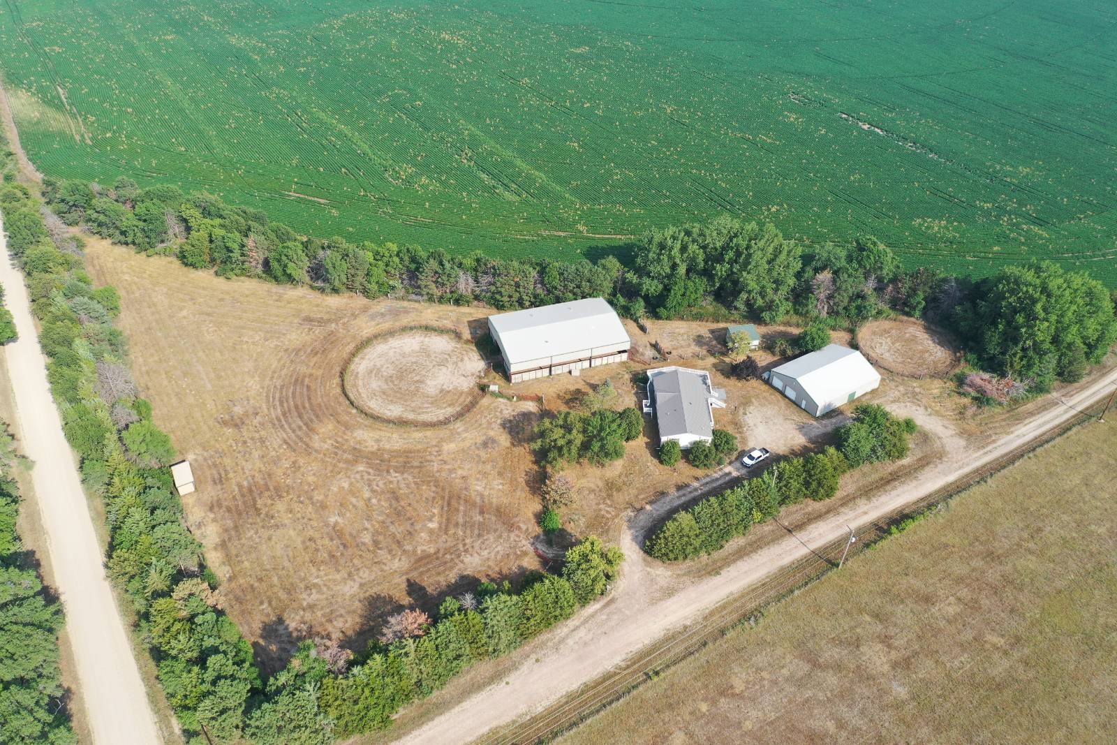 Photo 2 of 21 of home listing at 85698 522 Ave., Neligh, NE 68756