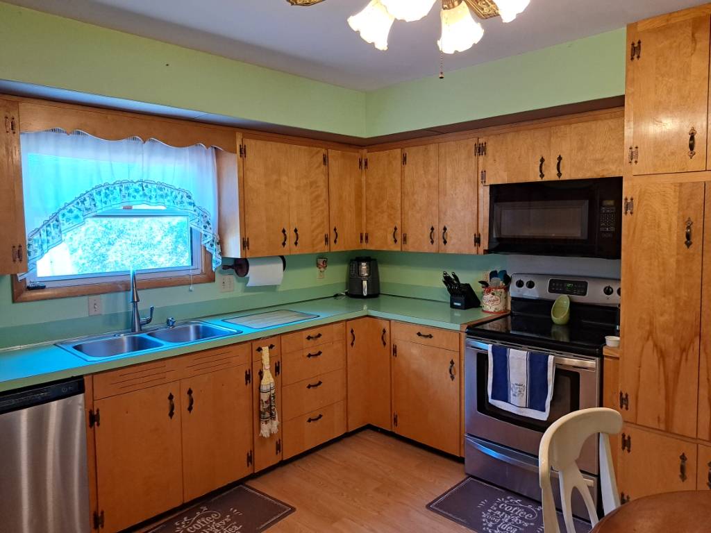 Photo 7 of 25 of home listing at 459 Morehead Street, Chadron, NE 69337