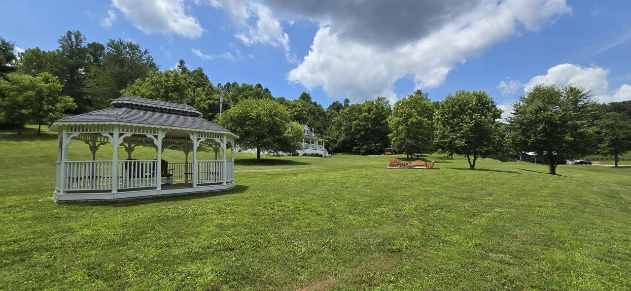 1037 High Rock Road