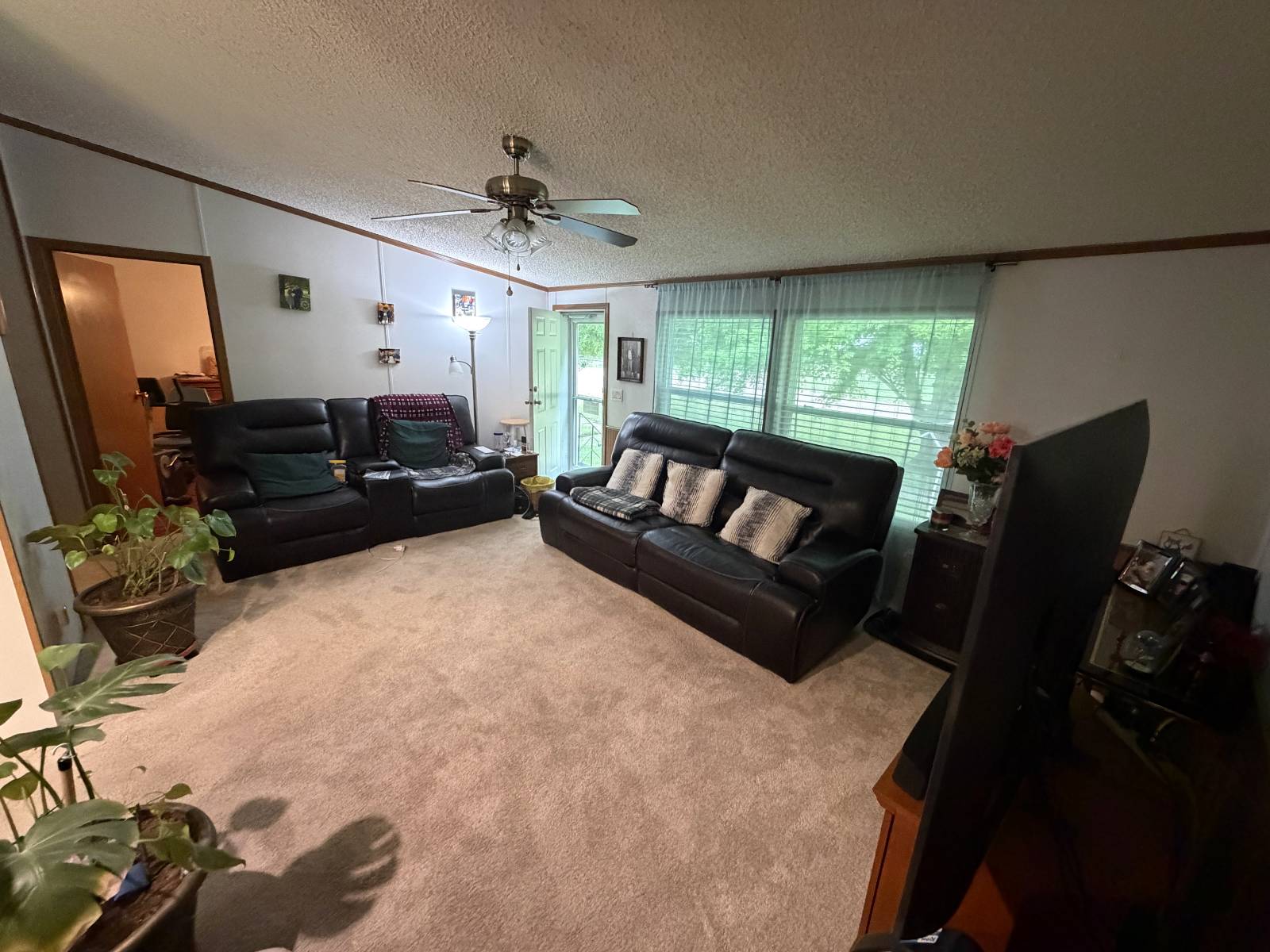 Photo 6 of 20 of home listing at 286 Tilden ST, Richland, NE 68601