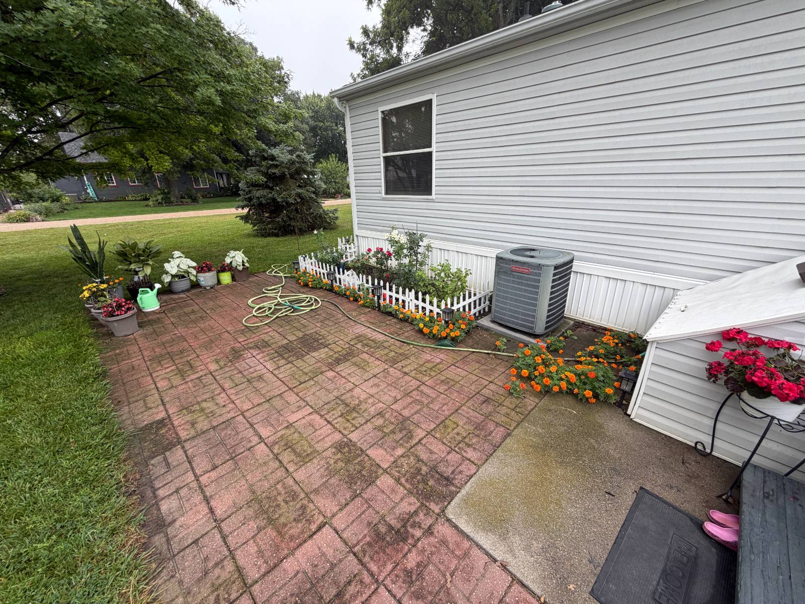 Photo 14 of 20 of home listing at 286 Tilden ST, Richland, NE 68601