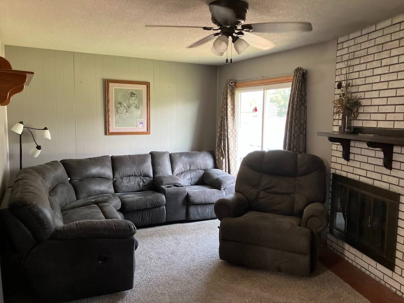 Photo 4 of 11 of home listing at 520 Eads Ave, Hebron, NE 68370