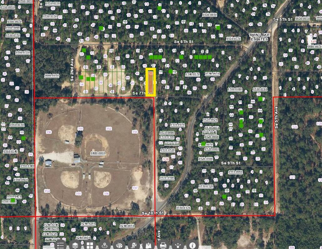 Photo 1 of 4 of land for sale at 124 SE 7th St, Interlachen, FL 32148