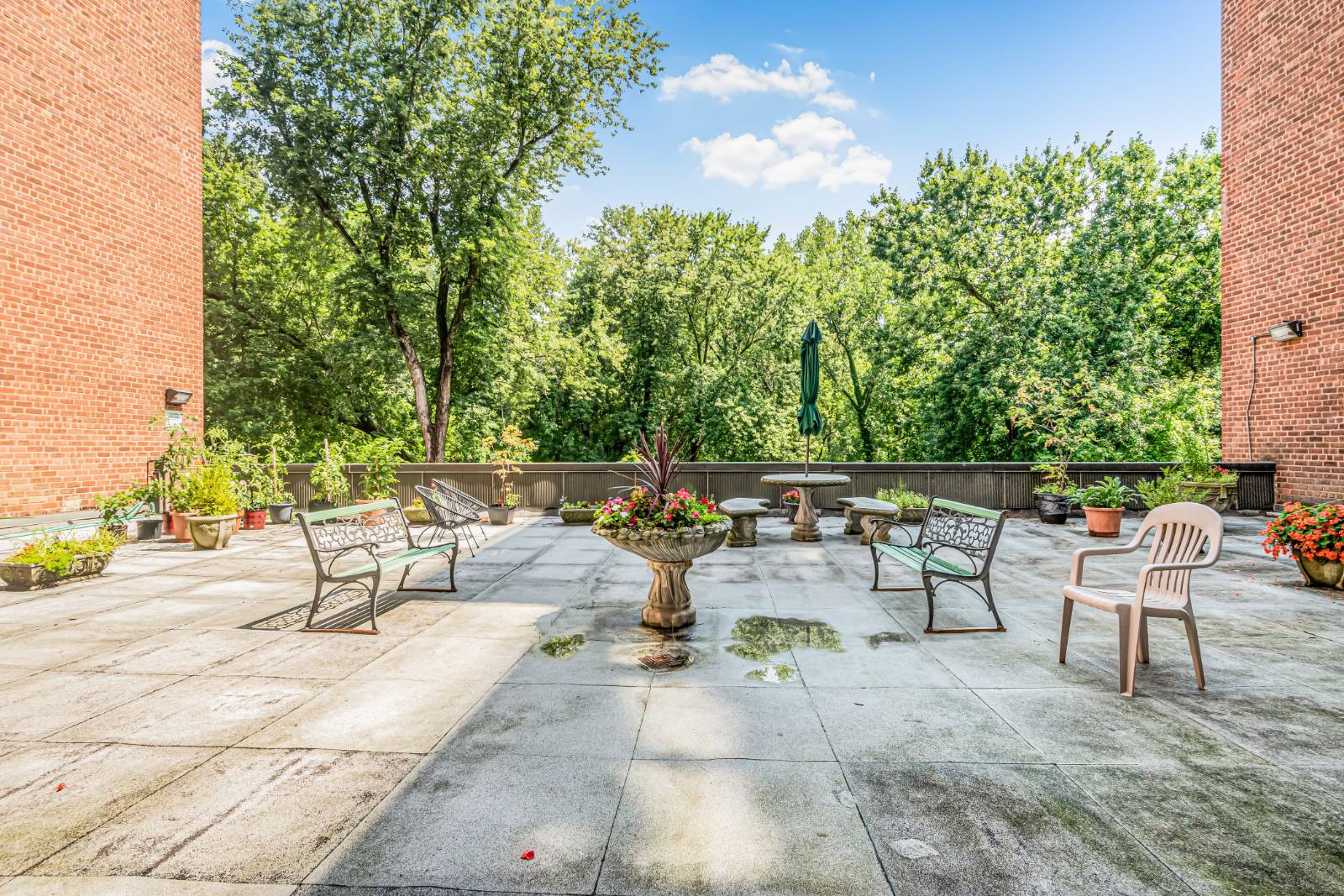 1111 Midland Avenue, #4D