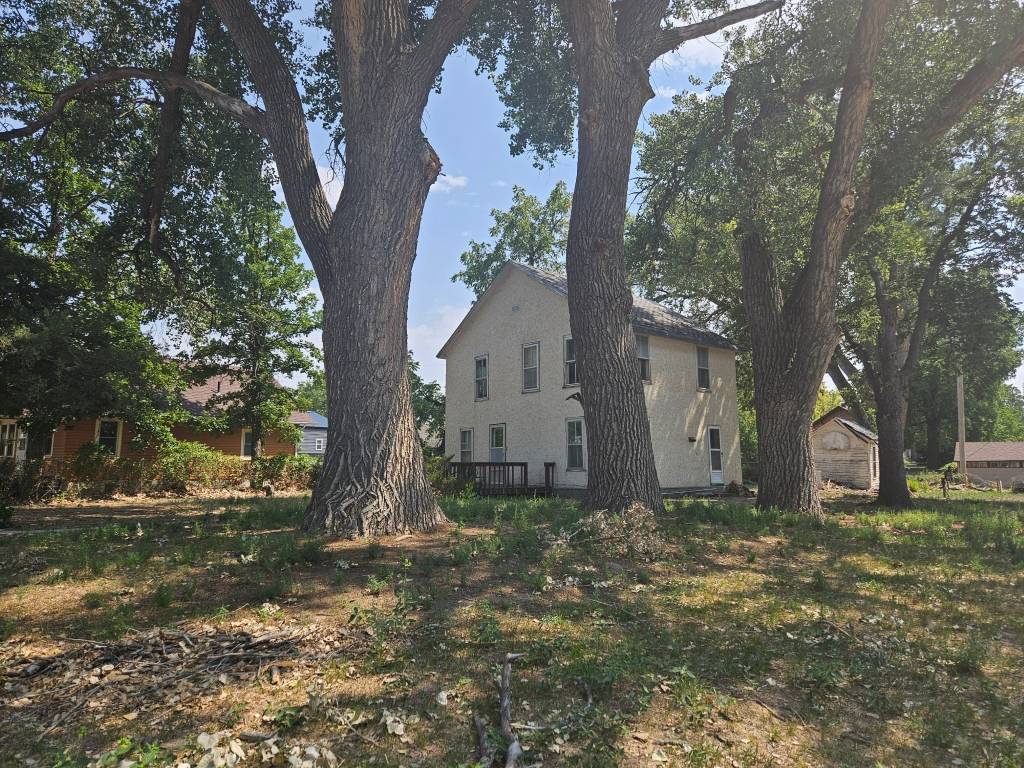 Photo 2 of 16 of home listing at 103 Elm Street, Crawford, NE 69339