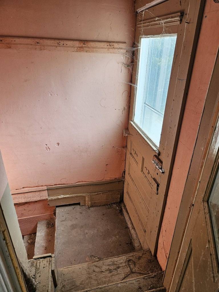 Photo 15 of 16 of home listing at 103 Elm Street, Crawford, NE 69339