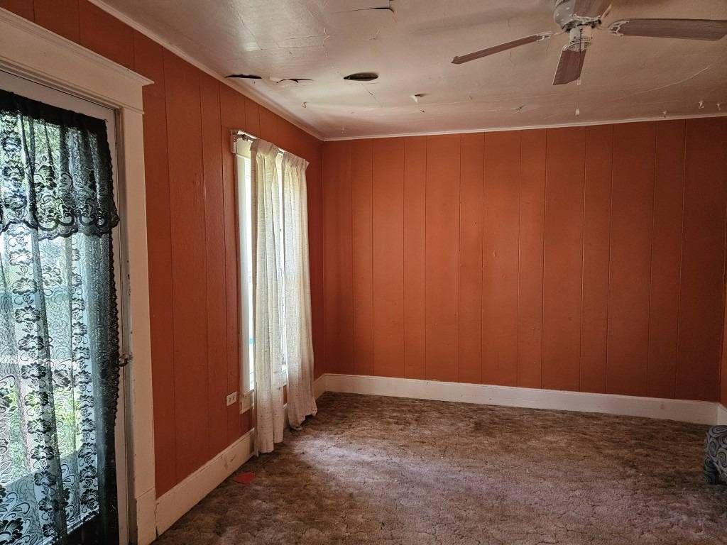 Photo 5 of 16 of home listing at 103 Elm Street, Crawford, NE 69339