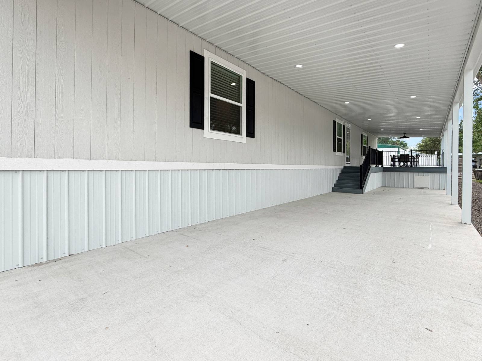 Photo 2 of 27 of manufactured home listing at 7 Rappala Nsl, Lemoyne, NE 69146