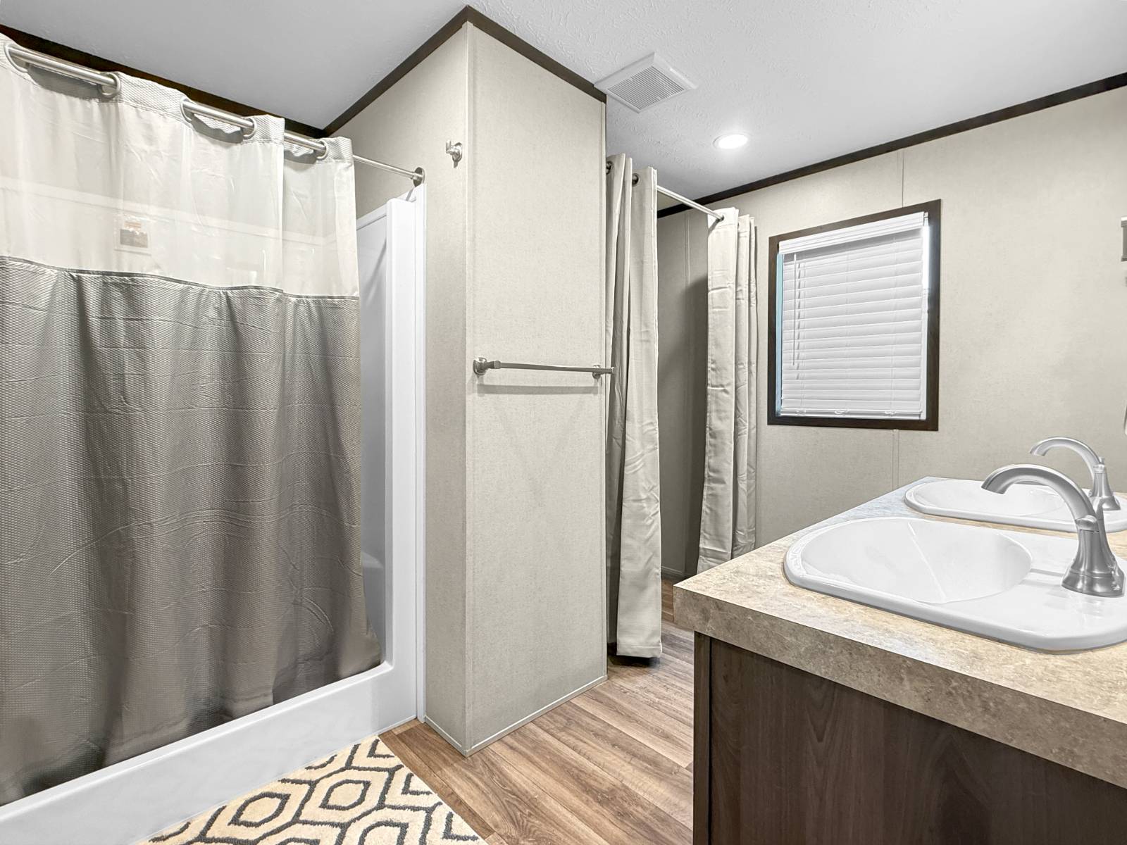 Photo 17 of 27 of manufactured home listing at 7 Rappala Nsl, Lemoyne, NE 69146