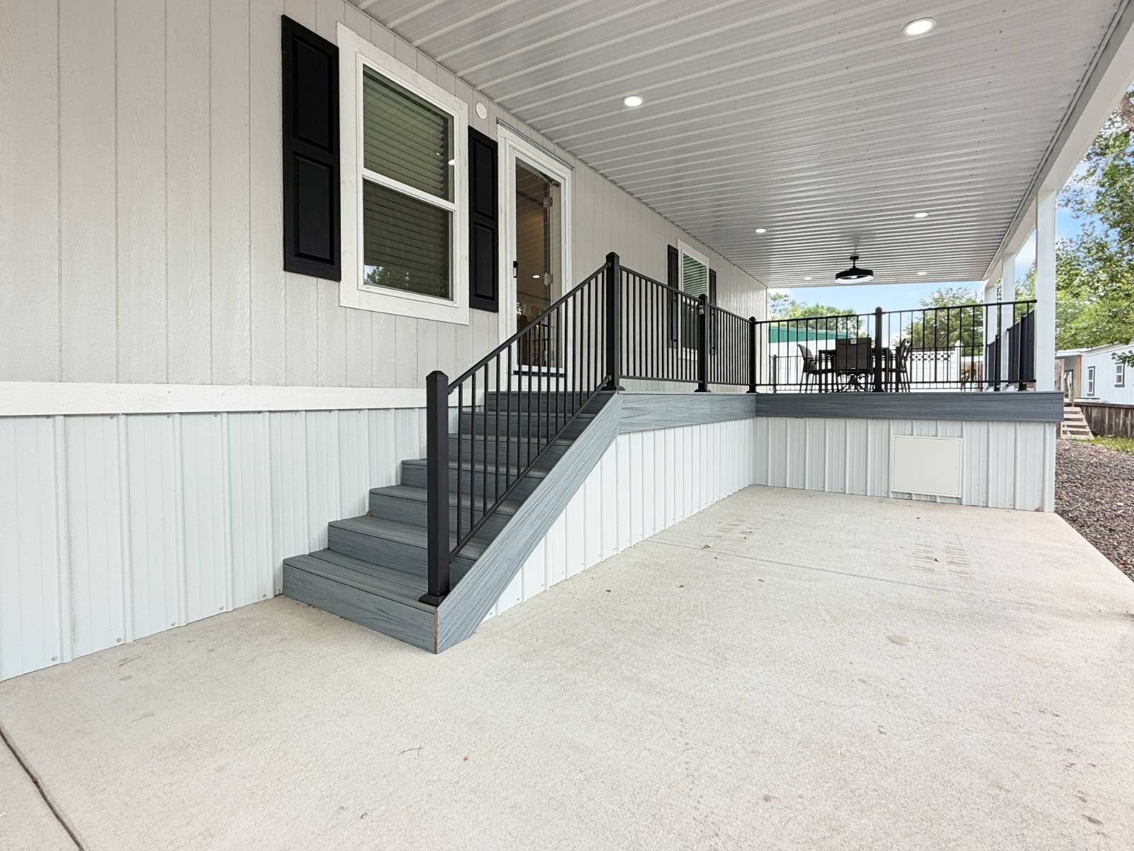 Photo 3 of 27 of manufactured home listing at 7 Rappala Nsl, Lemoyne, NE 69146
