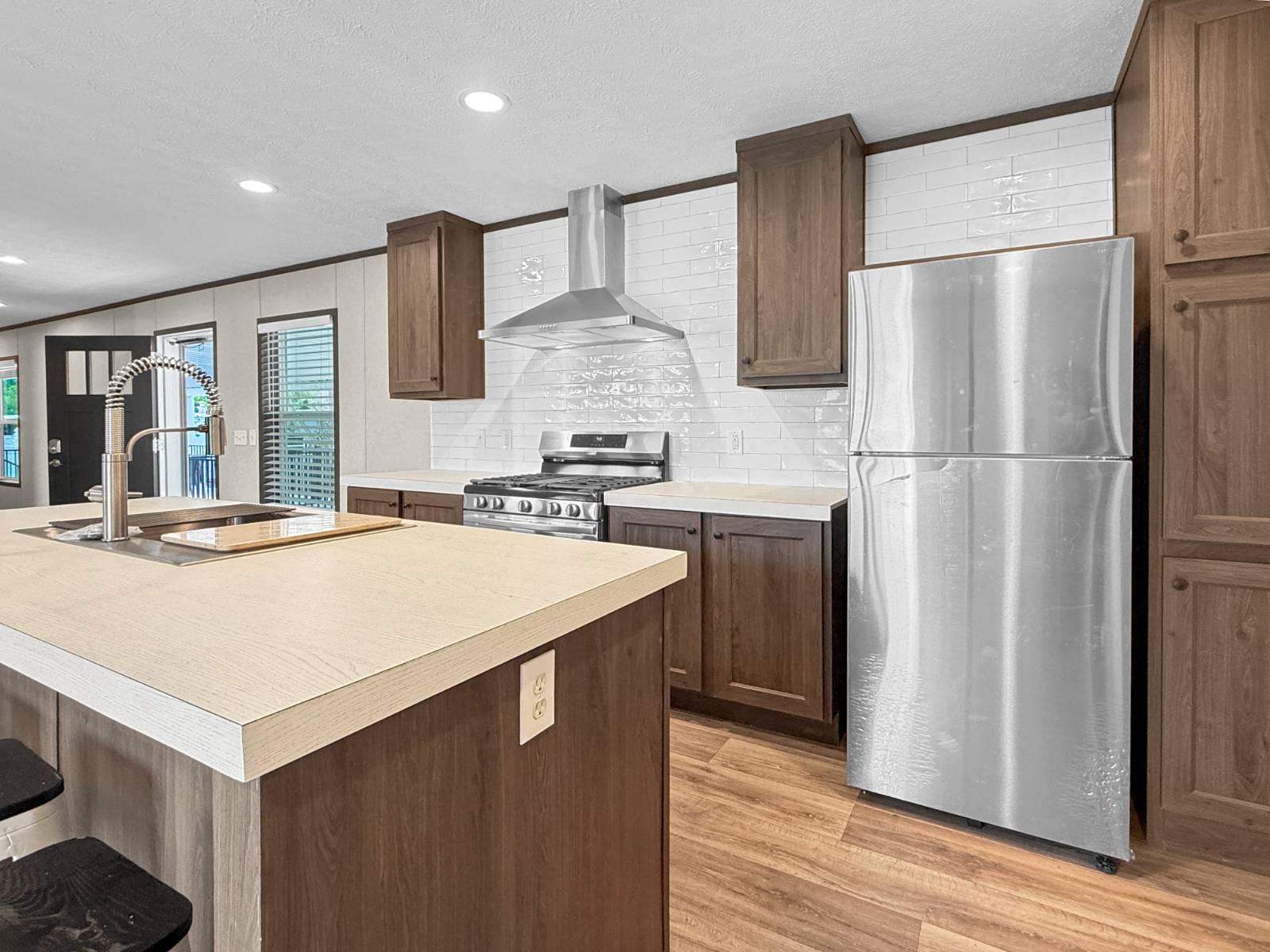 Photo 13 of 27 of manufactured home listing at 7 Rappala Nsl, Lemoyne, NE 69146