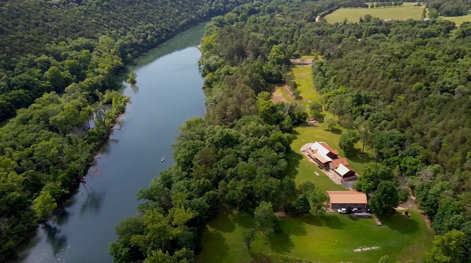 Photo 2 of 60 of farm or ranch property for sale at 263 CR 212, Eureka Springs, AR 72631