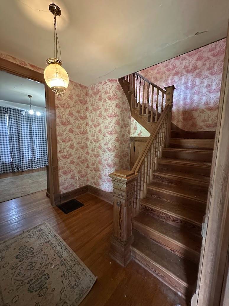 Photo 4 of 25 of home listing at 635 Olive Ave., Hebron, NE 68370