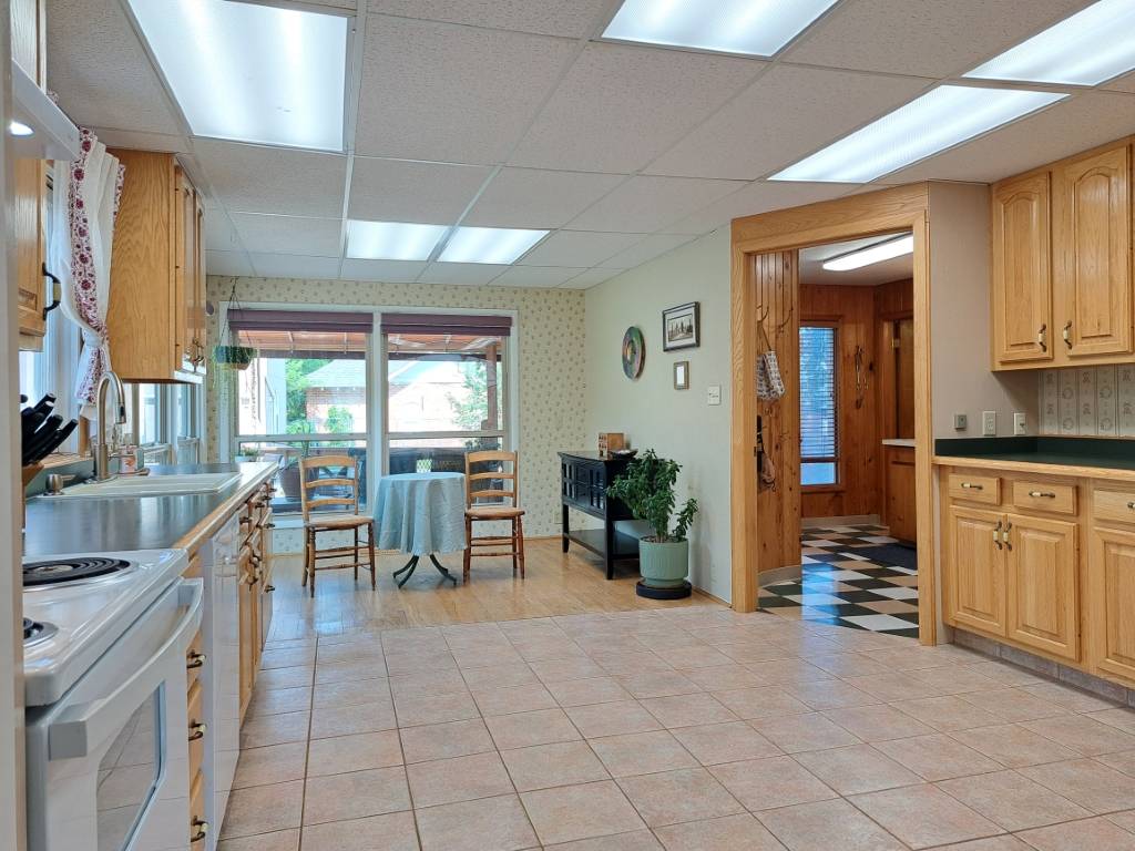 Photo 9 of 41 of home listing at 321 Chapin Street, Chadron, NE 69337