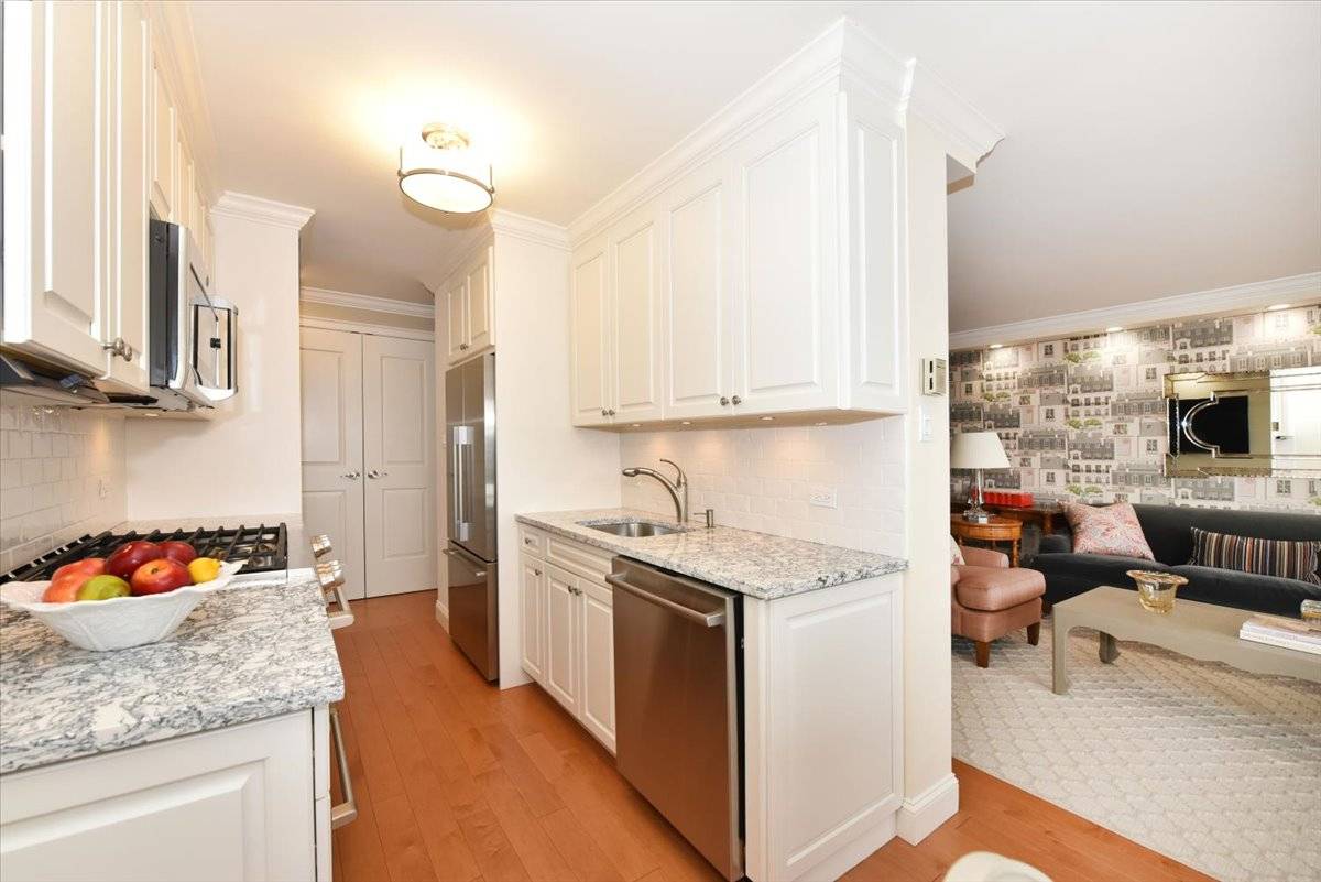 18-15 215th street, #16R