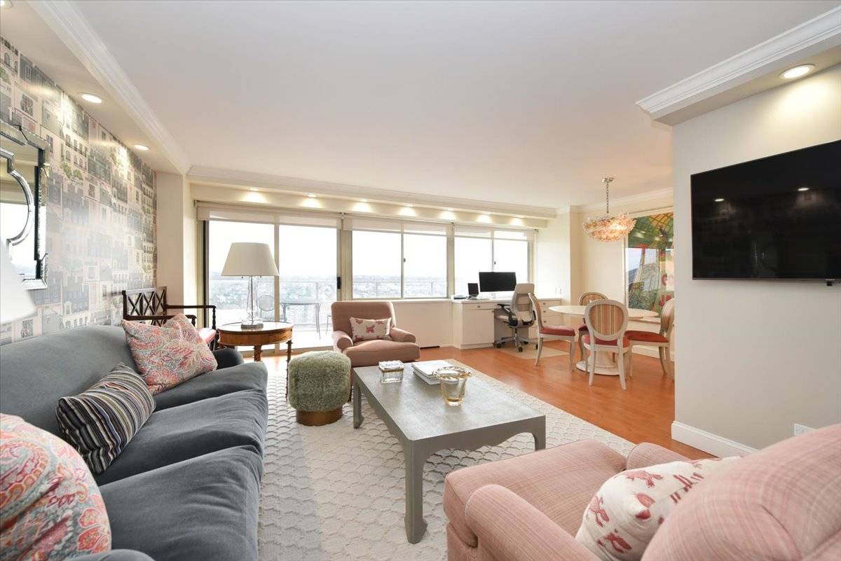 18-15 215th street, #16R