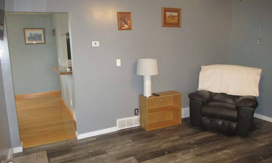 Photo 14 of 38 of home listing at 1694 680th Rd, Gordon, NE 69343