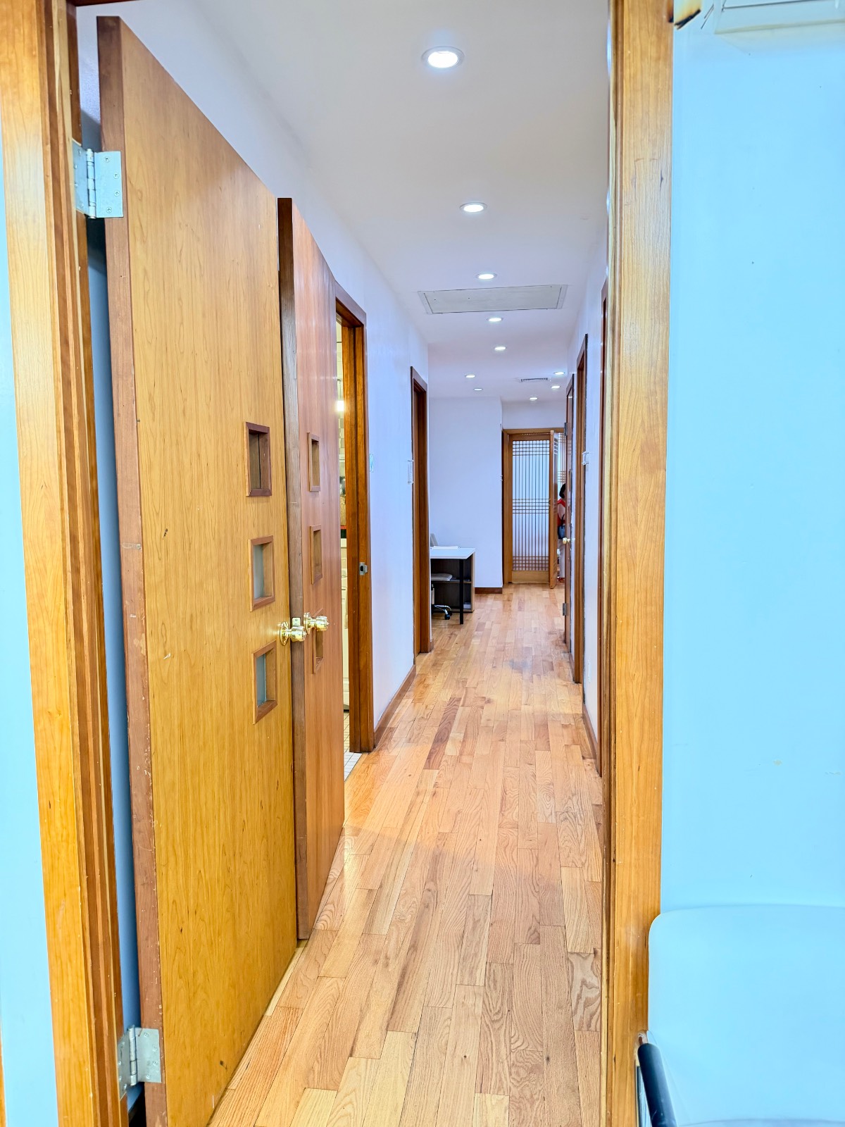 53-22 Roosevelt Ave , #2FL