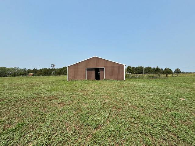 Photo 32 of 46 of home listing at 87807 504th Ave, O'neill, NE 68763