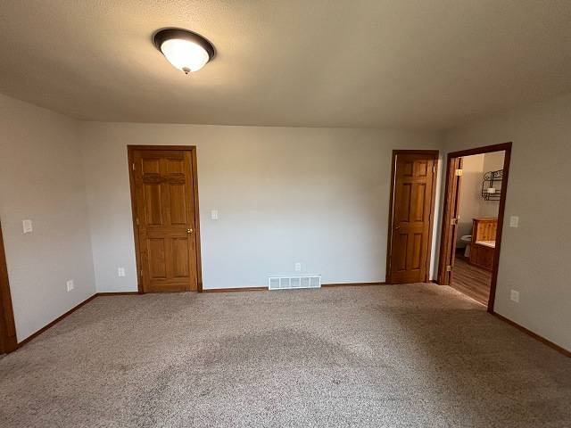 Photo 5 of 46 of home listing at 87807 504th Ave, O'neill, NE 68763