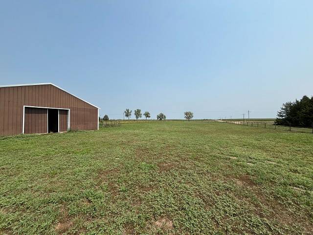 Photo 33 of 46 of home listing at 87807 504th Ave, O'neill, NE 68763