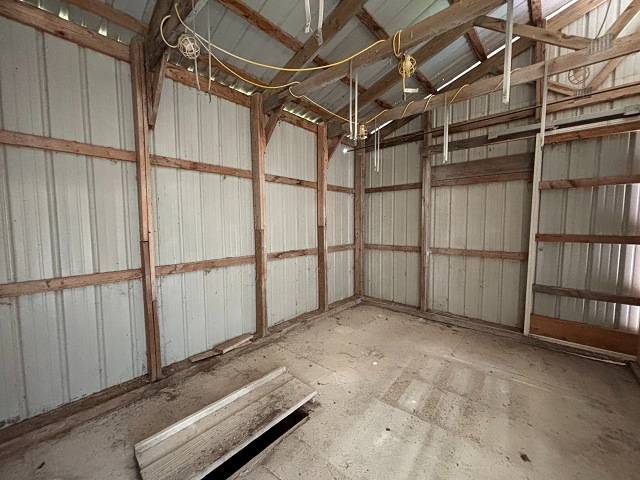 Photo 39 of 46 of home listing at 87807 504th Ave, O'neill, NE 68763