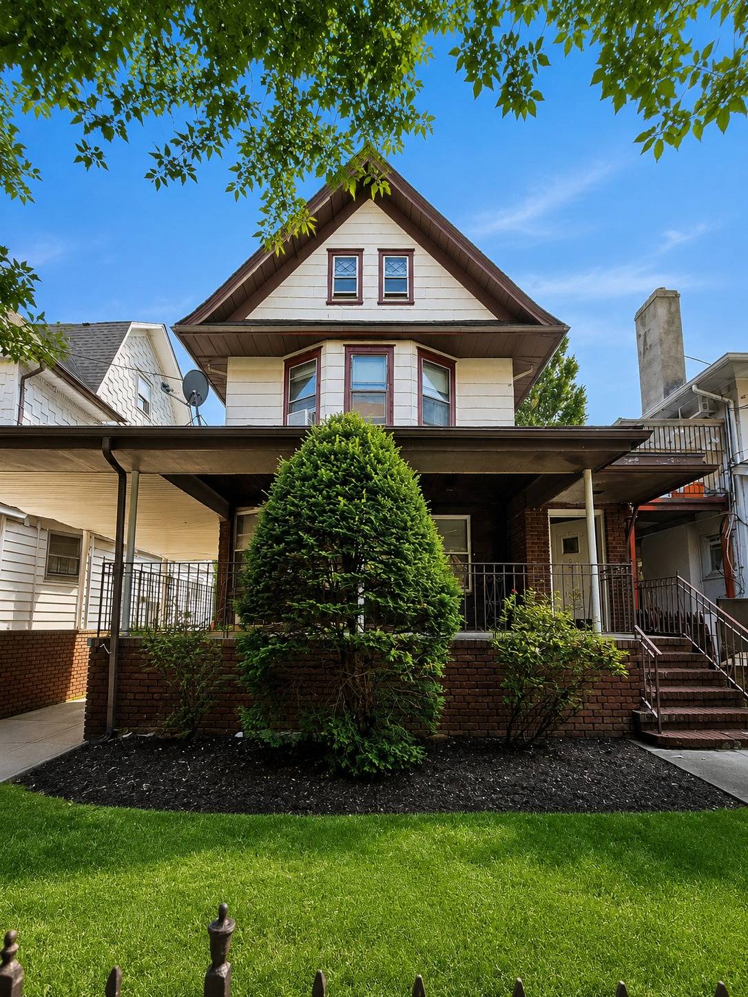 1534 East 14th Street