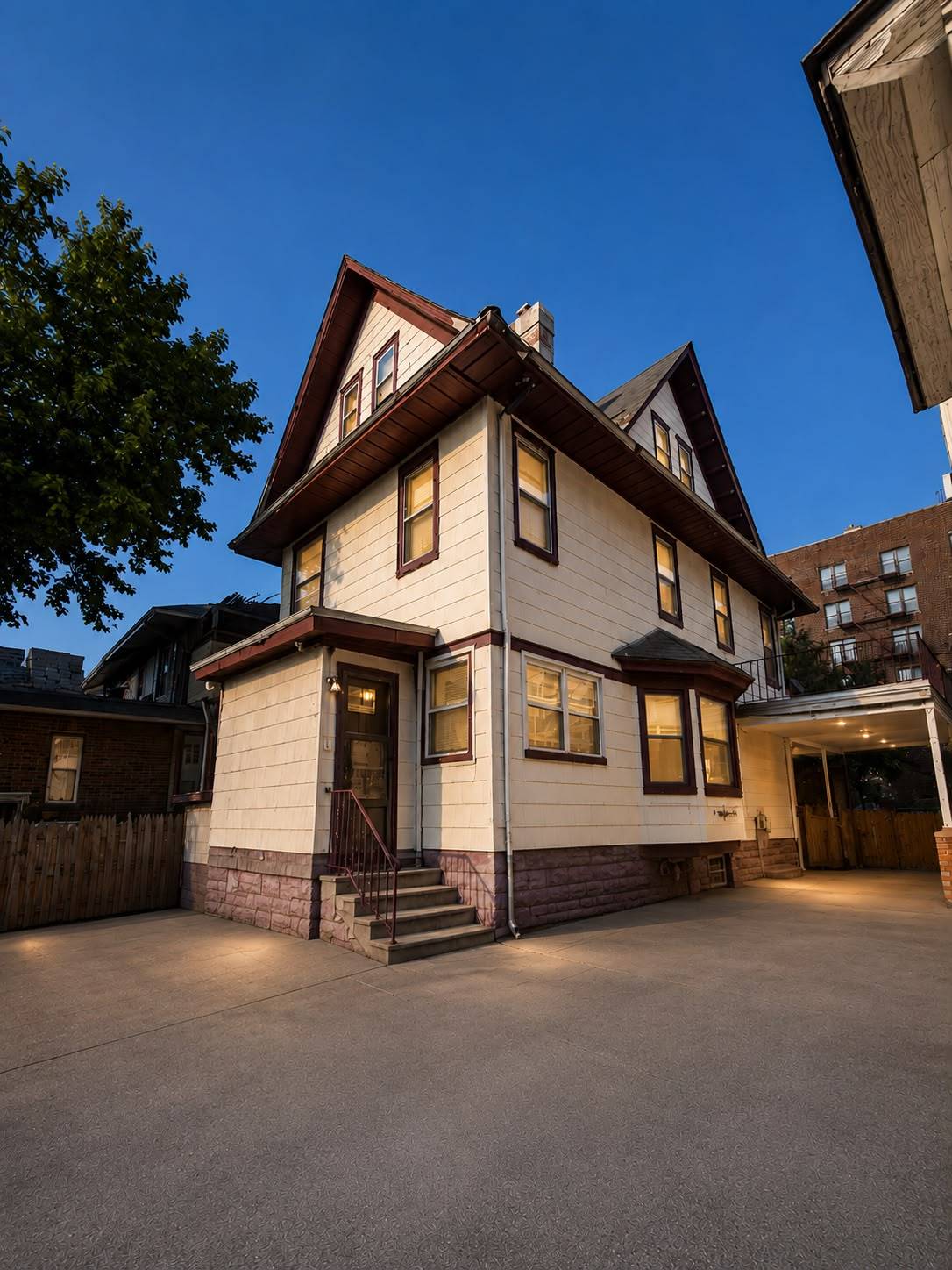 1534 East 14th Street