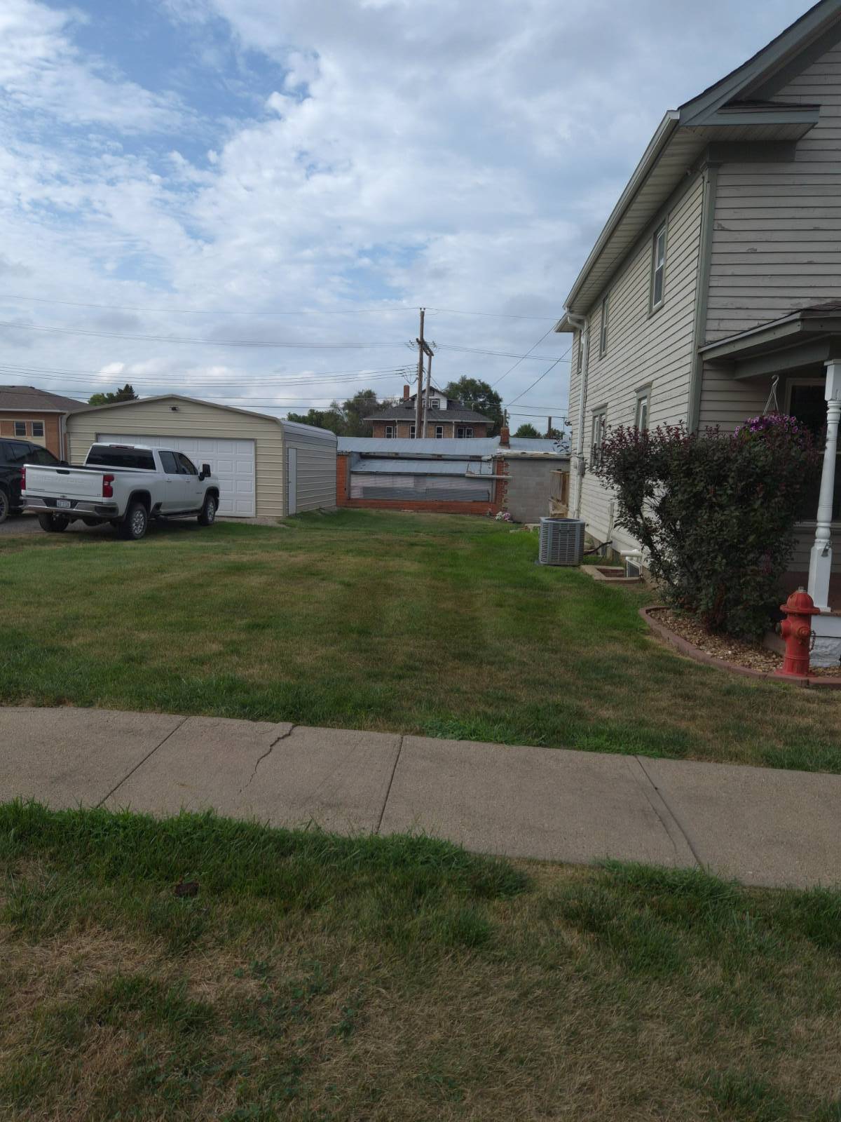 Photo 3 of 45 of home listing at 1100 13th St, Auburn, NE 68305