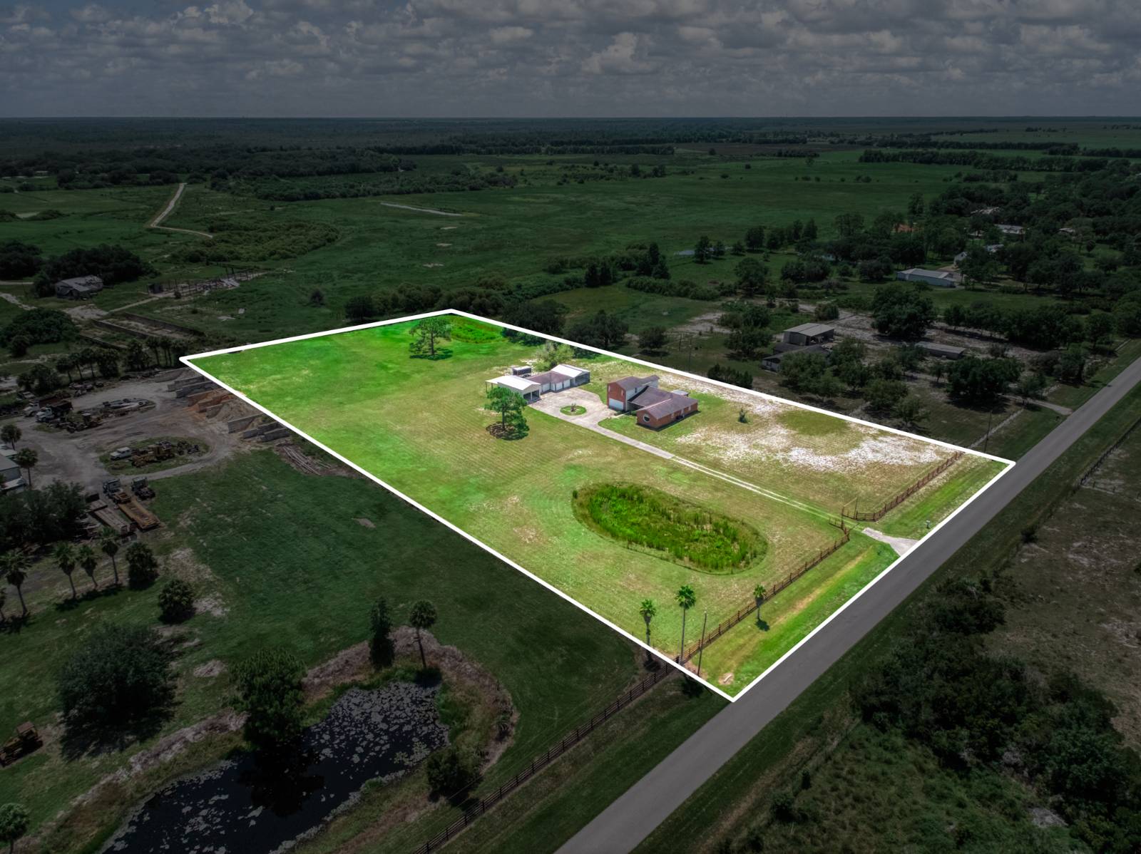 112 Park Land Dr, Lake Placid, FL 33852