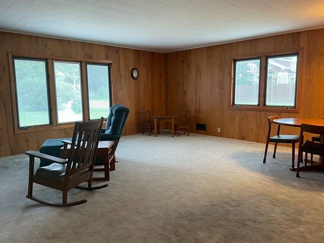 Photo 17 of 47 of home listing at 110 W 6th Street, Valentine, NE 69201