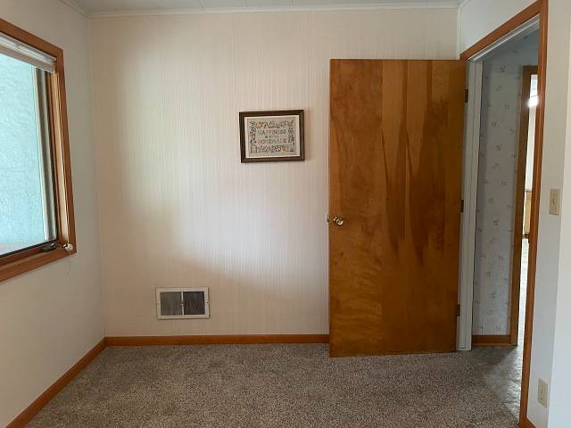 Photo 21 of 47 of home listing at 110 W 6th Street, Valentine, NE 69201