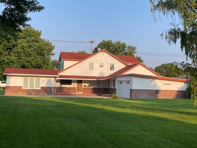 Photo 2 of 47 of home listing at 110 W 6th Street, Valentine, NE 69201